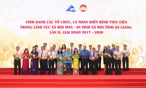 An Giang vinh danh điển hình tiên tiến trong lĩnh vực xã hội hoá - an sinh xã hội giai đoạn 2017 - 2020