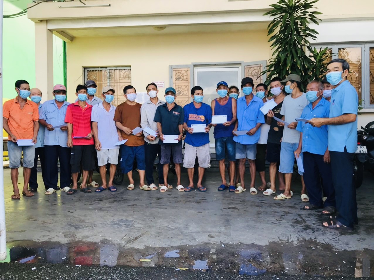 PSW hỗ trợ, chia sẽ khó khăn với người lao động trong mùa dich
