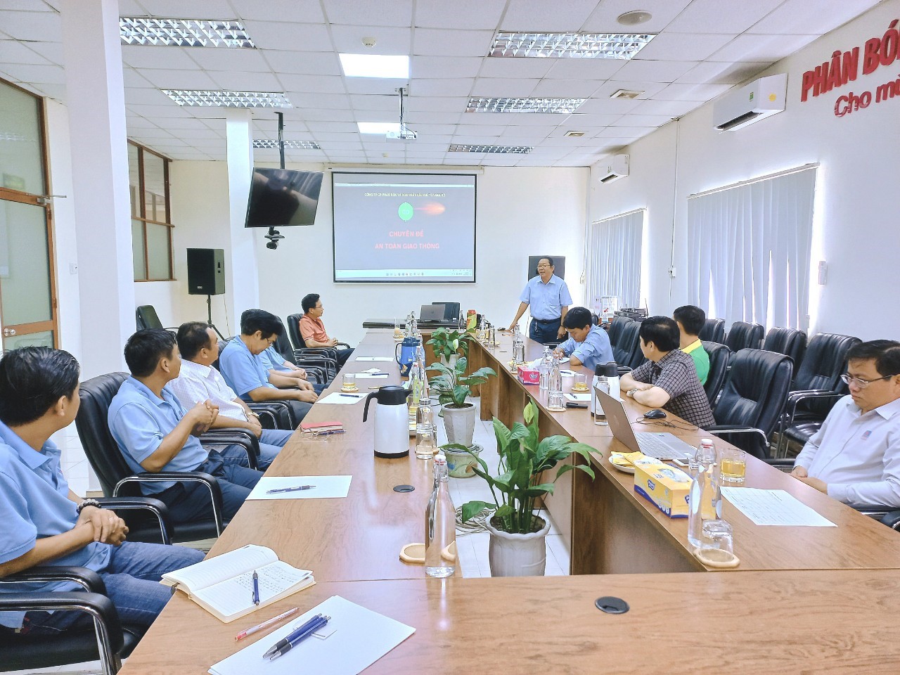 PSW TỔ CHỨC LỚP HUẤN LUYỆN “LÁI XE AN TOÀN, CẬP NHẬT MỚI LUẬT GIAO THÔNG ĐƯỜNG BỘ VÀ QUY ĐỊNH KỸ THUẬT TRONG CÔNG TÁC BẢO TRÌ, BẢO DƯỠNG ÔTÔ ĐỊNH KỲ”