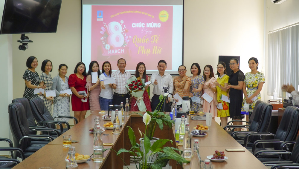 PSW tổ chức gặp mặt chị em phụ nữ nhân dịp kỷ niệm 112 năm ngày Quốc tế Phụ nữ (08/3/1910-08/3/2022) và kỷ niệm 1982 năm khởi nghĩa Hai Bà Trưng (40-2022).