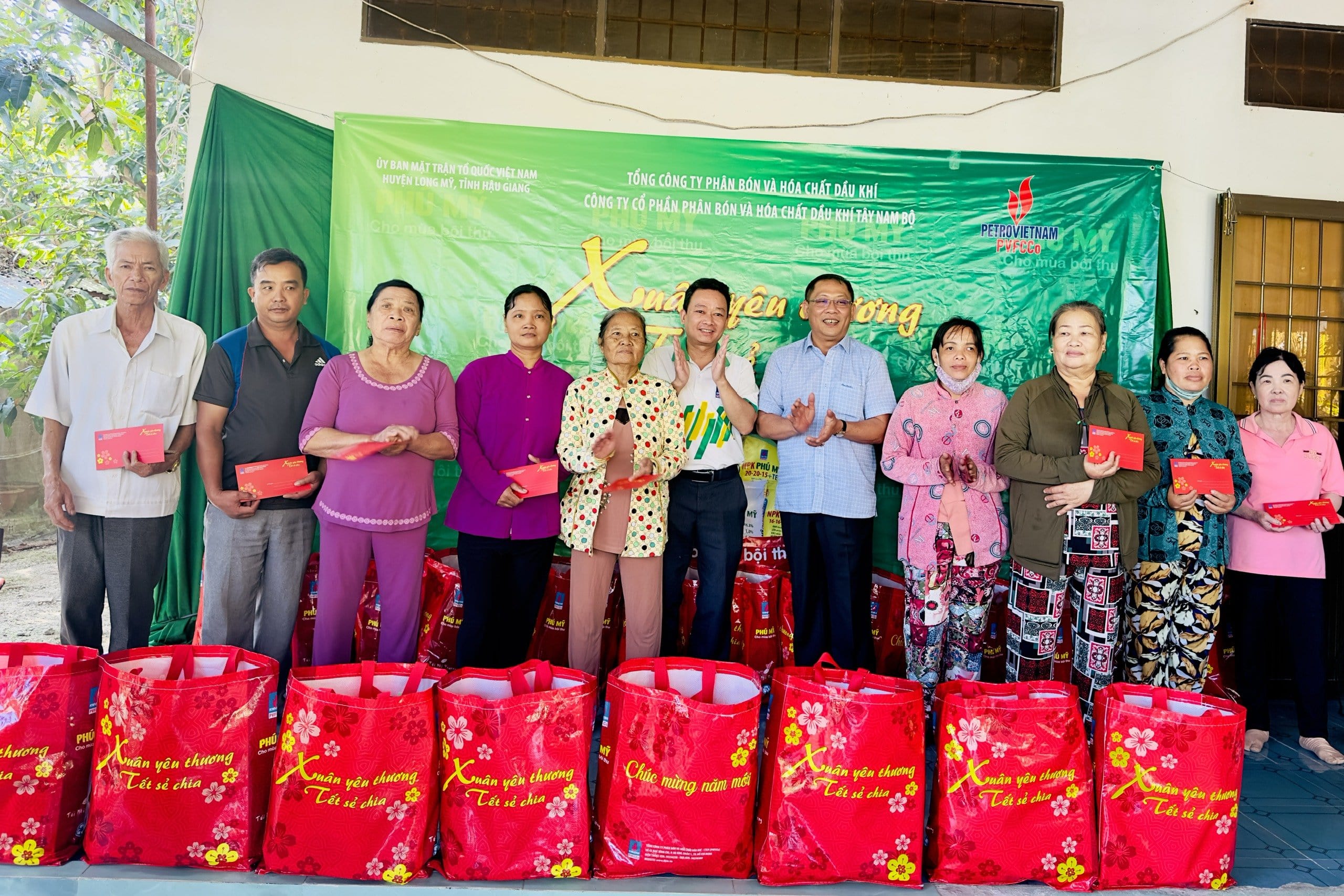 Xuân yêu thương - tết sẻ chia khu vực TNB