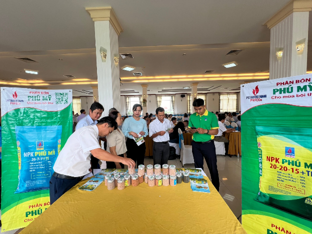 PVFCCo-PSW tham gia tài trợ Diễn đàn Ứng dụng Khoa học kỹ thuật và chuyển đổi số trong hợp tác xã tại Trà Vinh.