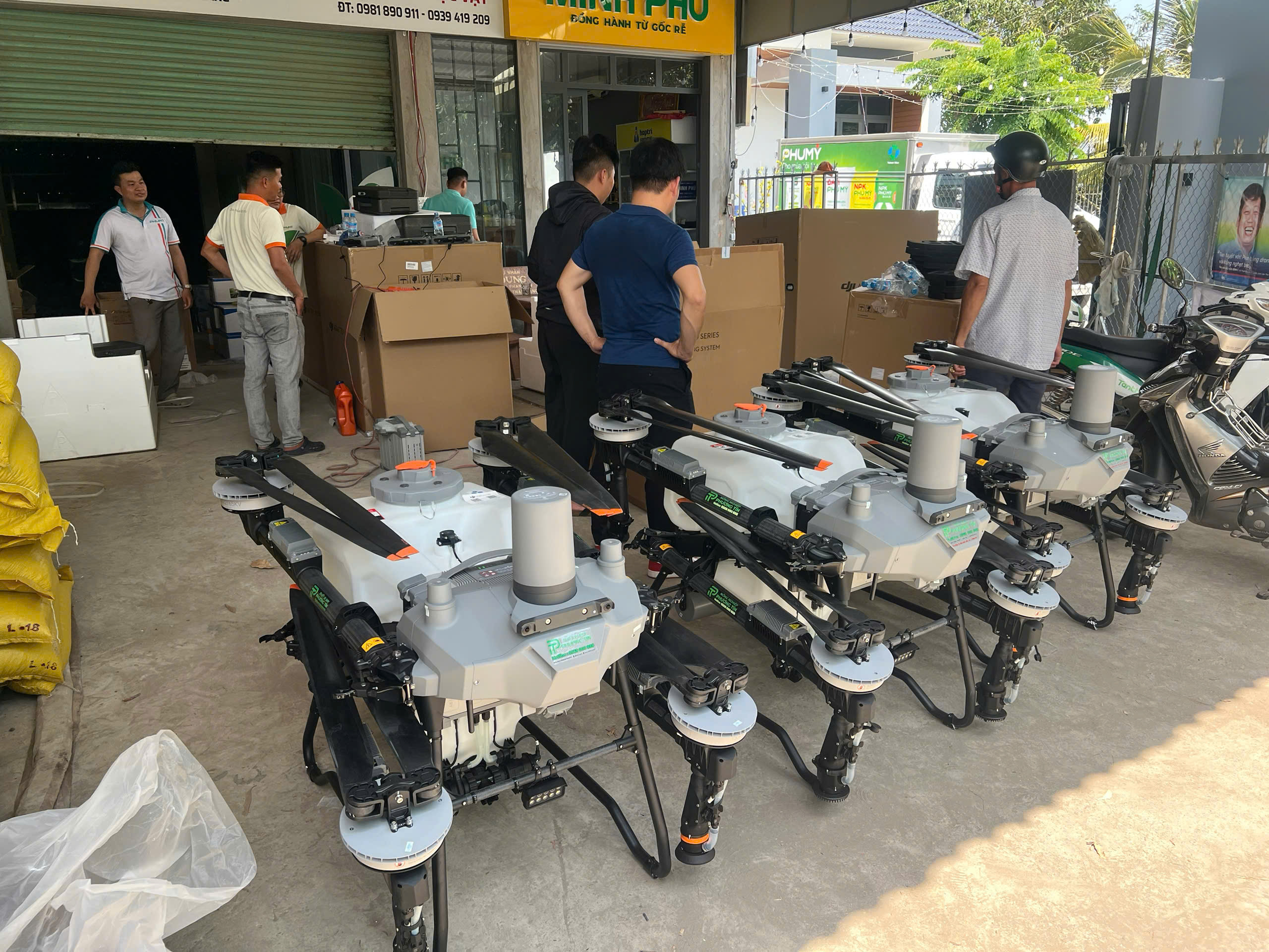 BÀN GIAO THIẾT BỊ DRONE CHO PVFCCO-PSW