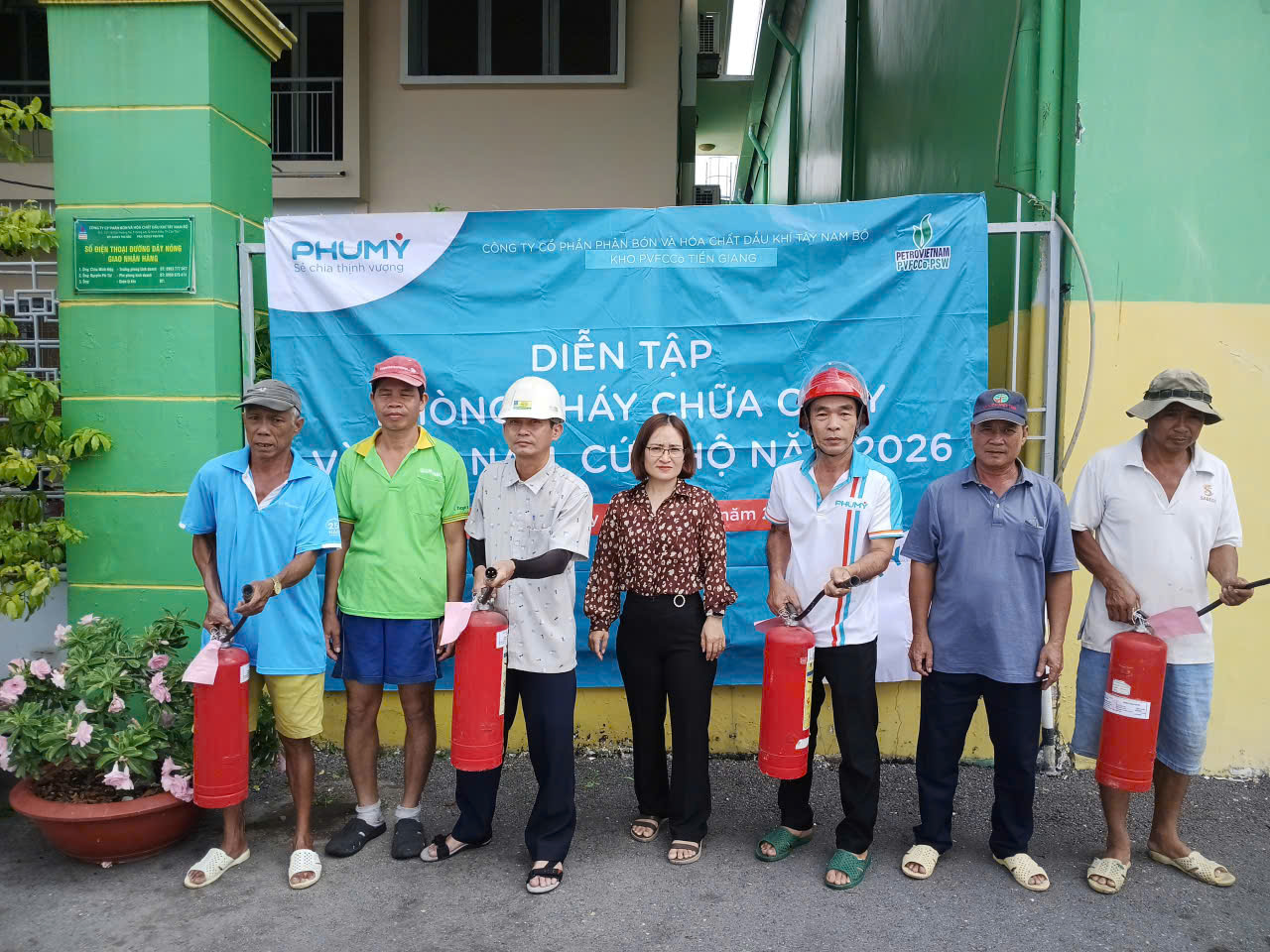 Thực tập phương án PCCC, CNCH tại Văn phòng Công ty và Kho PVFCCo Tiền Giang